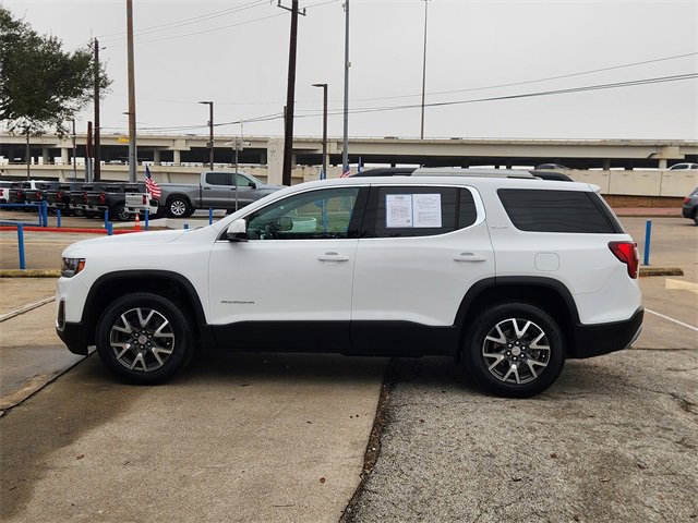 Used 2023 GMC Acadia SLE w/ Driver Convenience Package image 4
