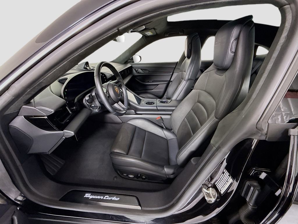 Used 2020 Porsche Taycan Turbo image 20