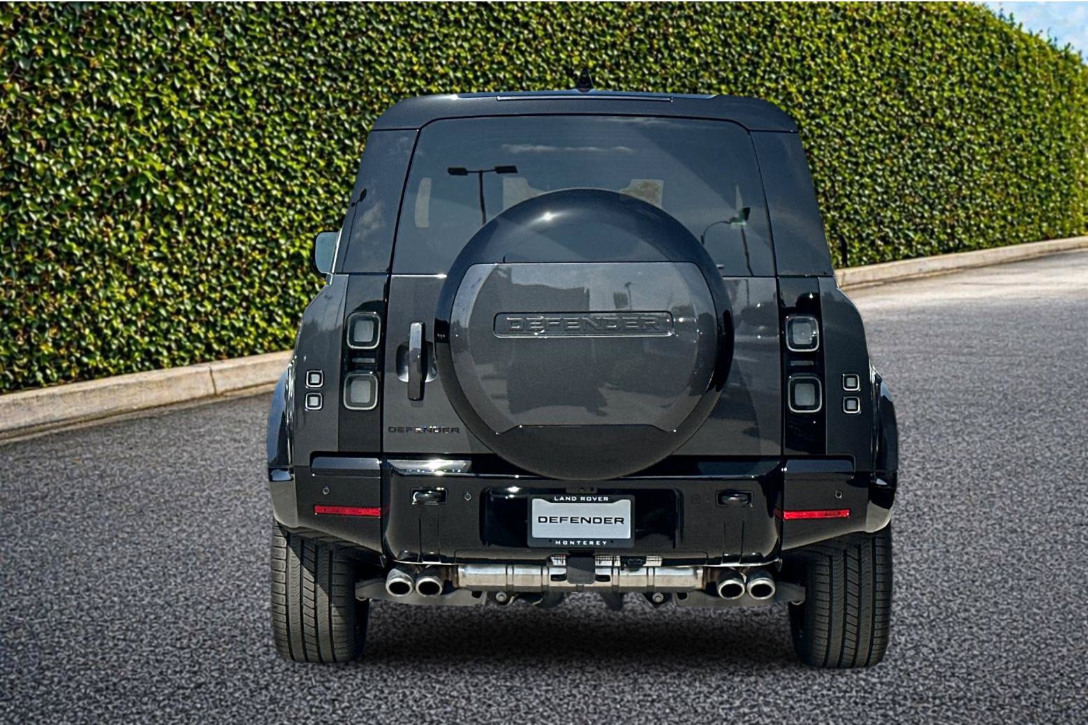 New 2026 Land Rover Defender 90 V8 AWD/4WD image 5