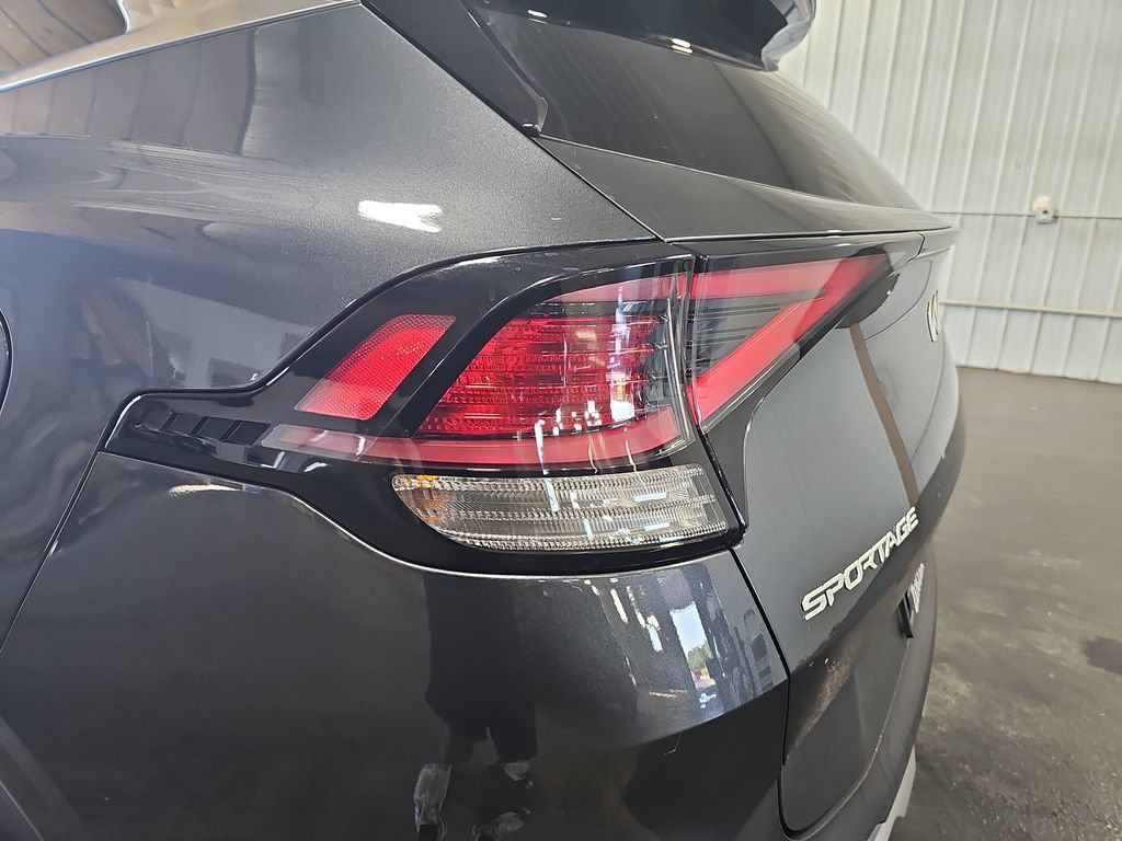 Used 2024 Kia Sportage EX AWD/4WD image 34