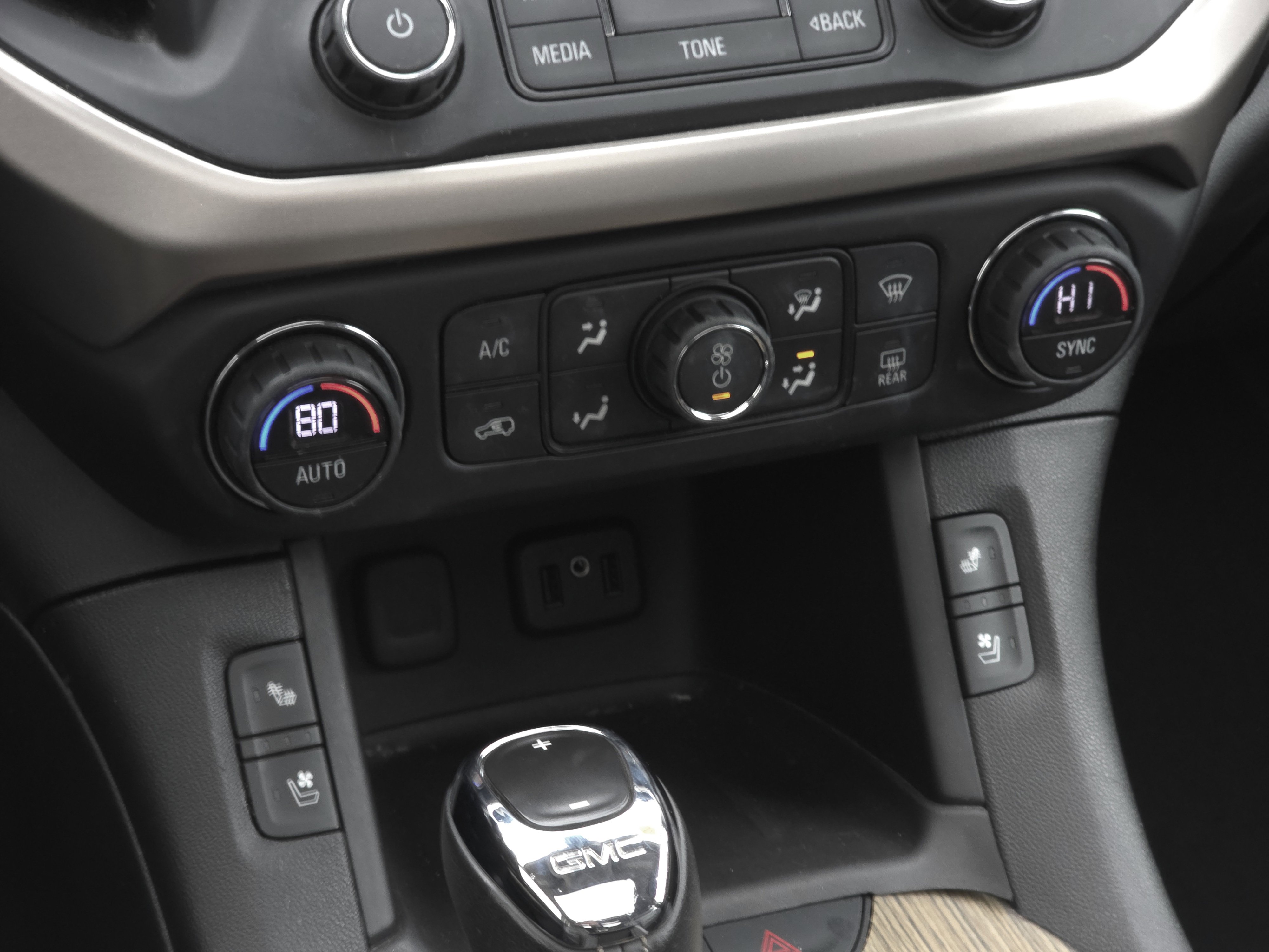 Used 2017 GMC Acadia Denali w/ Technology Package image 17