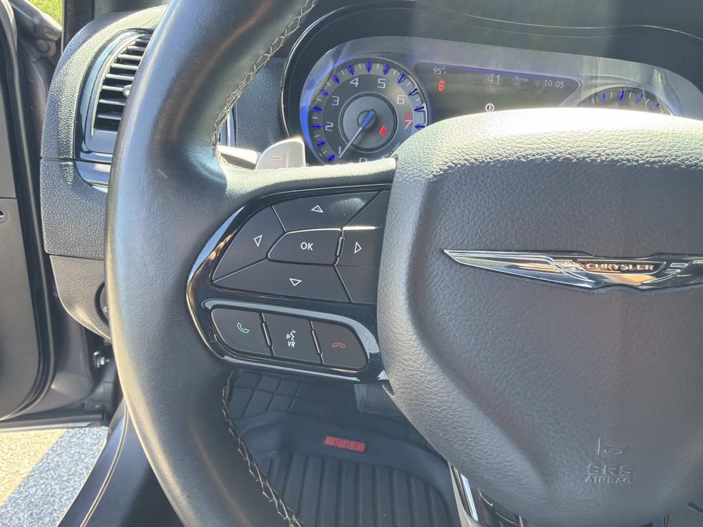 Used 2017 Chrysler 300 S RWD image 26