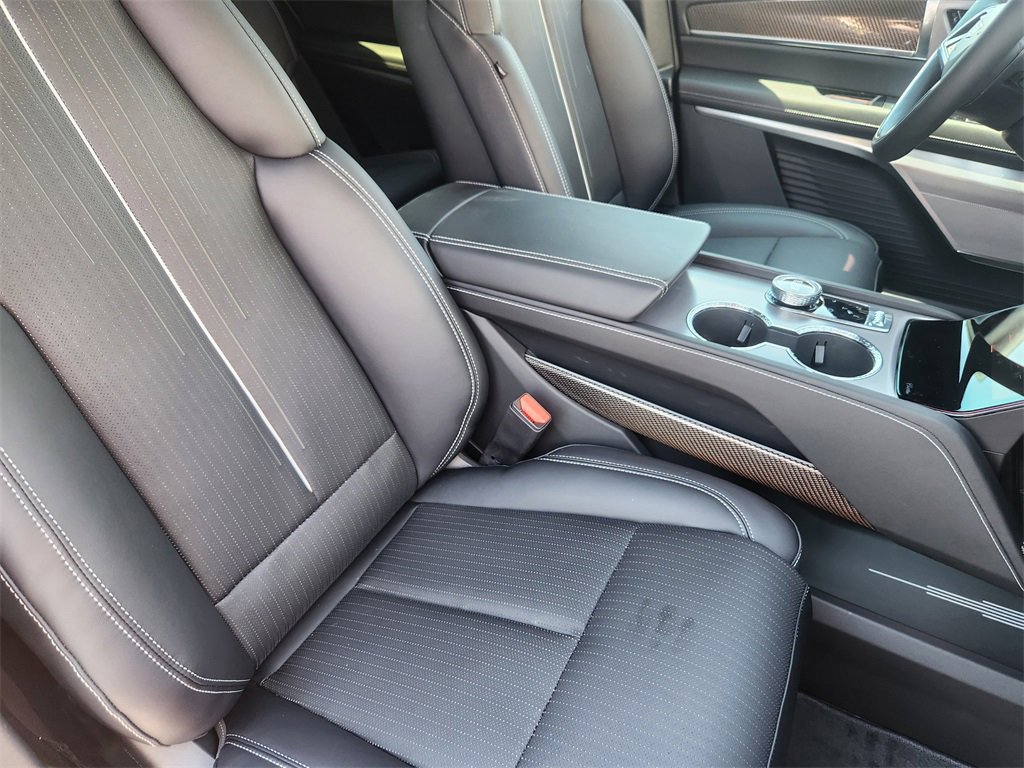 New 2026 Cadillac Vistiq Sport image 13