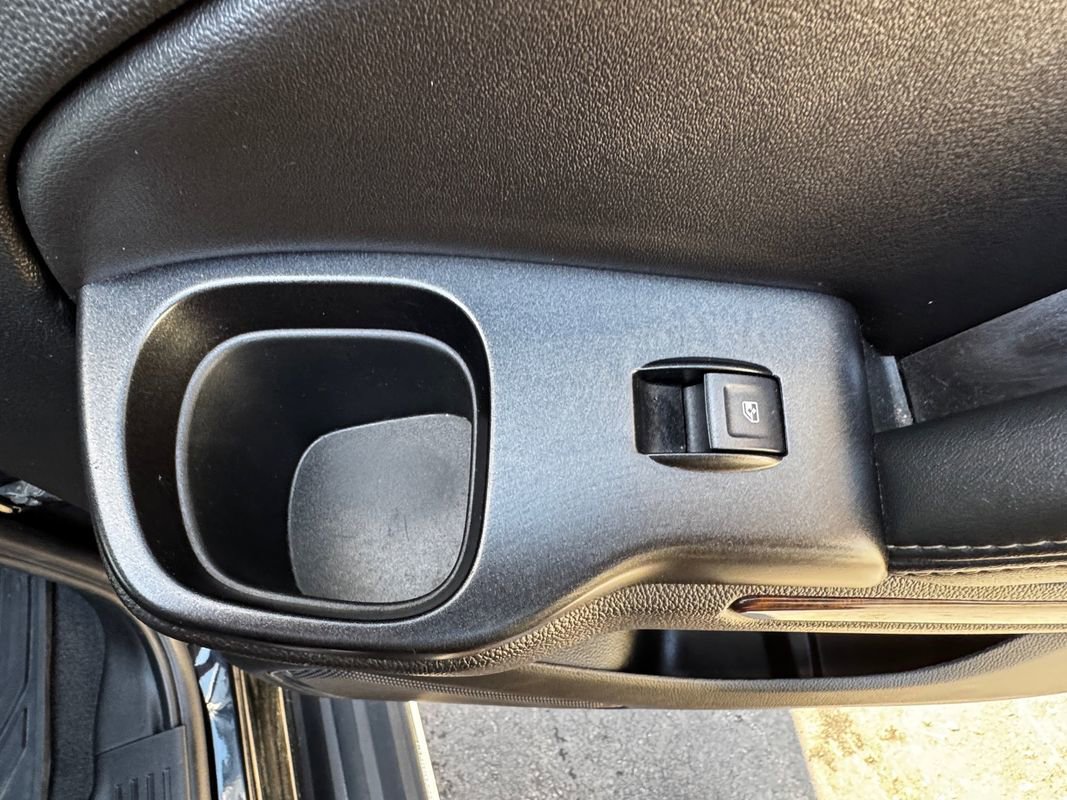 Used 2020 GMC Yukon SLE w/ SLE Value Package image 41