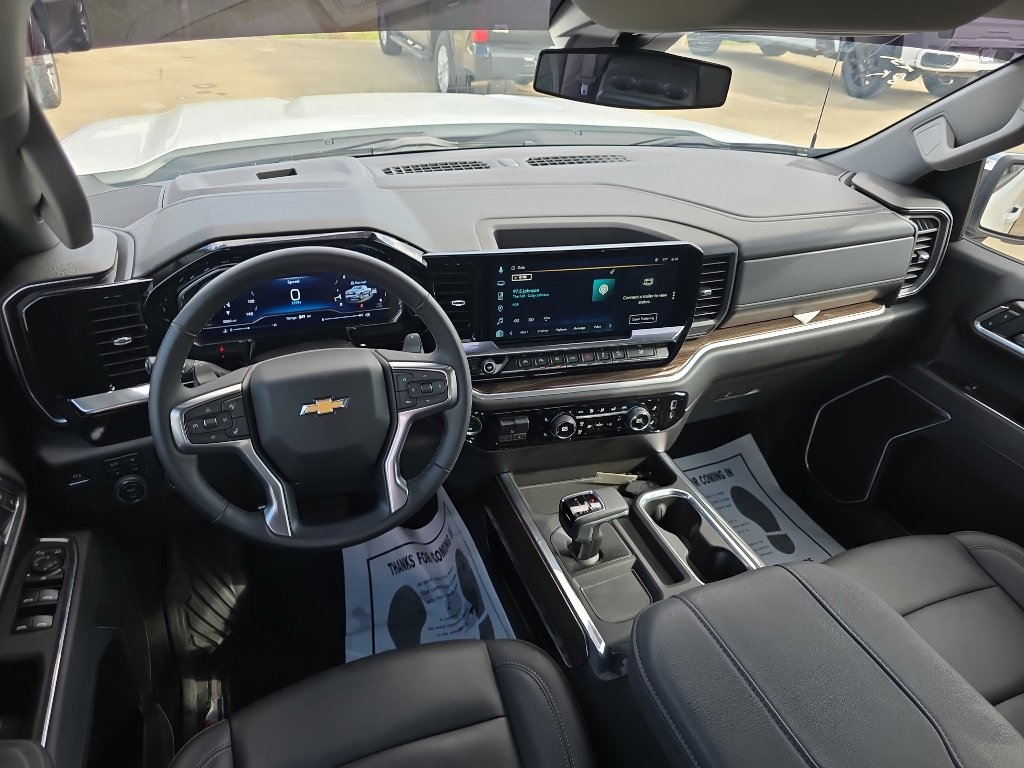 Used 2025 Chevrolet Silverado 1500 LT image 9