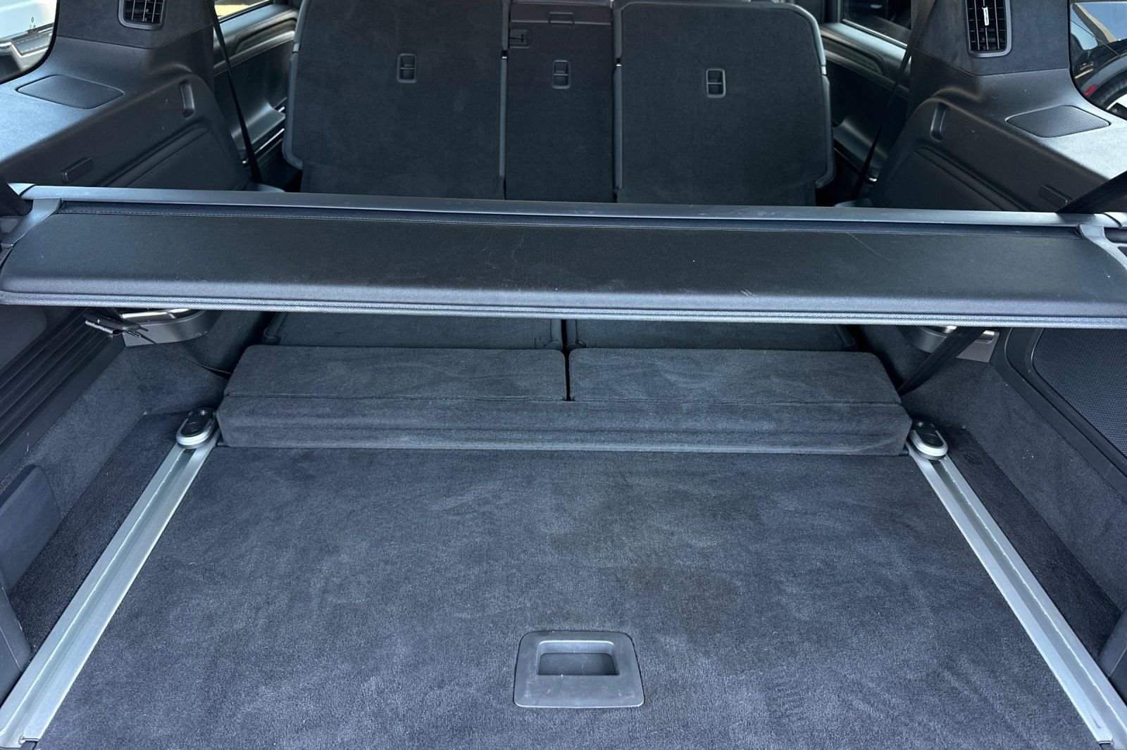 Used 2024 Rivian R1S Adventure image 15