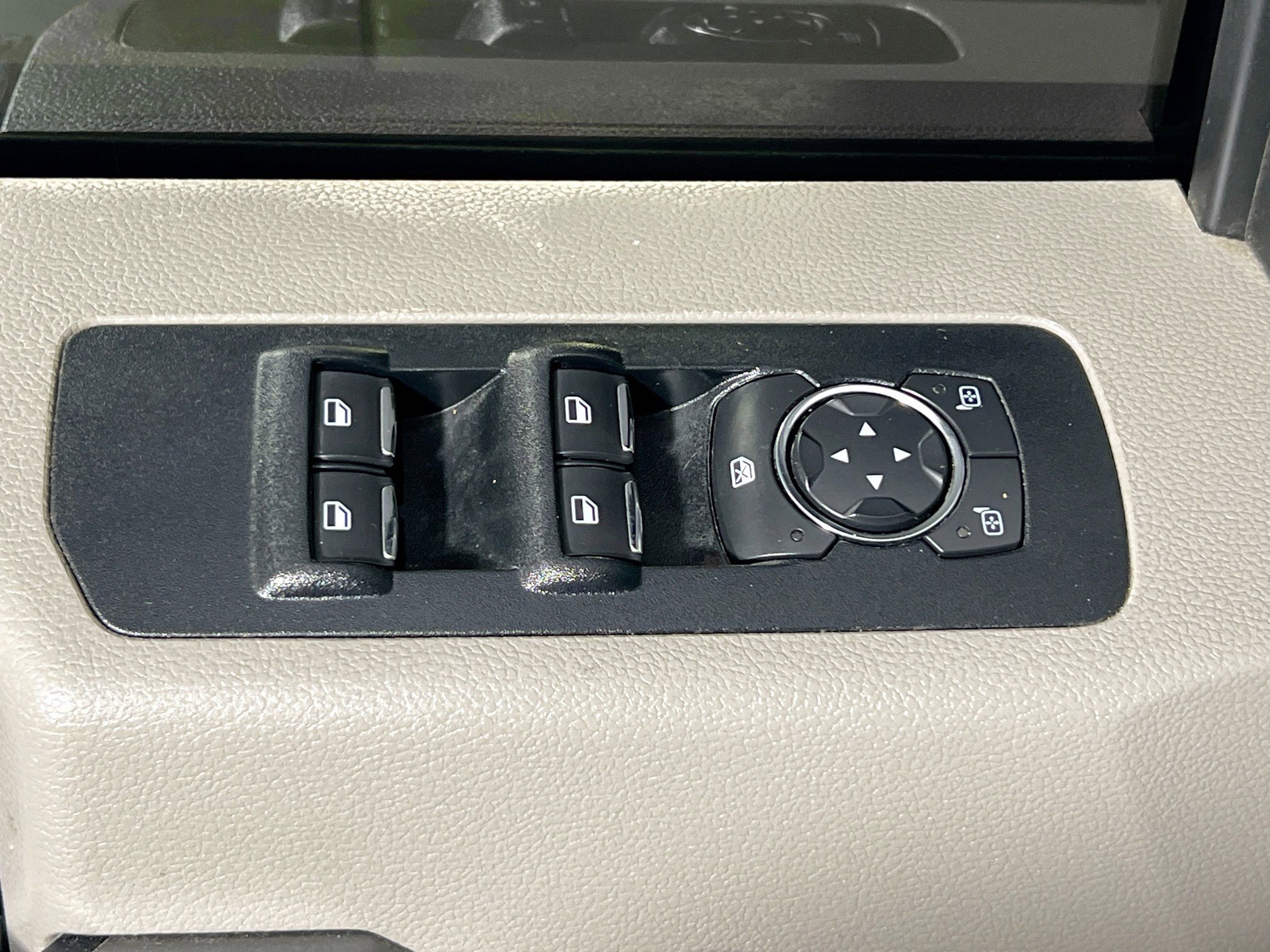 Used 2016 Ford F150 XLT w/ Equipment Group 302A Luxury AWD/4WD image 16