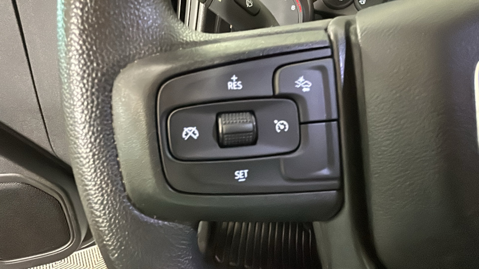 Used 2024 GMC Sierra 2500 Pro w/ Convenience Package AWD/4WD image 18