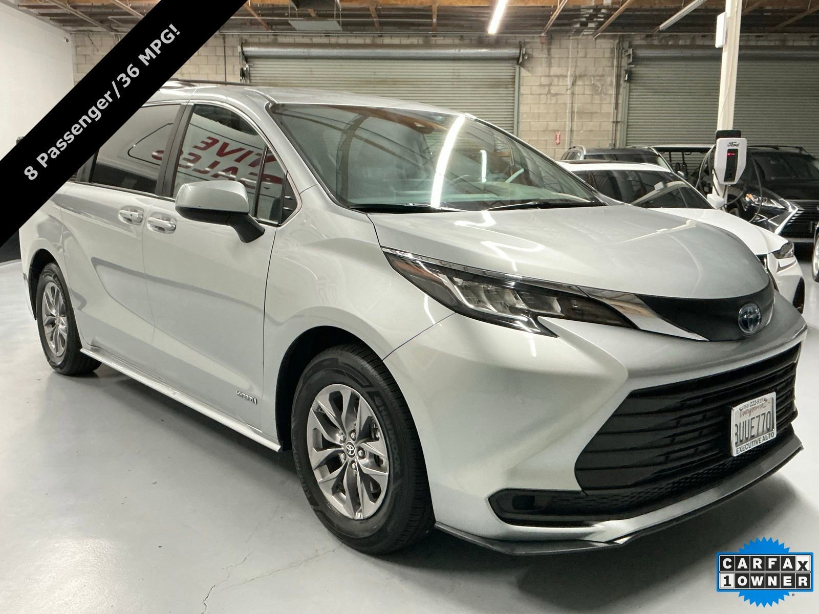 Used 2021 Toyota Sienna LE image 3