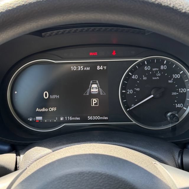 Used 2024 Nissan Versa SV FWD image 21