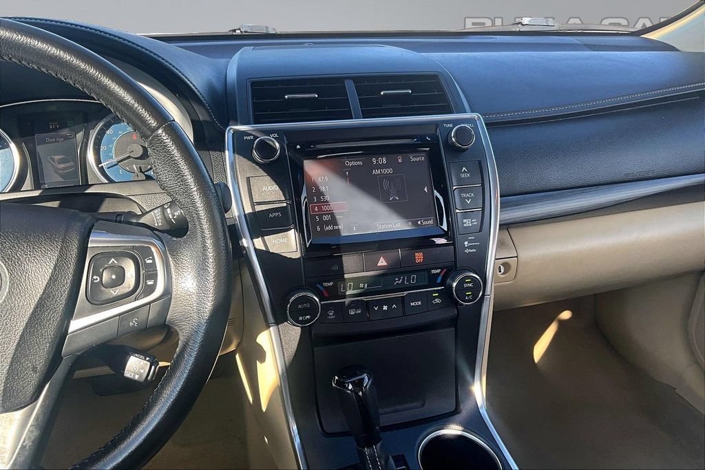 Used 2015 Toyota Camry XLE w/ Moonroof Package FWD image 6