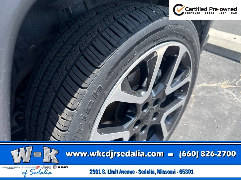 Certified 2017 Jeep Compass Limited AWD/4WD image 4