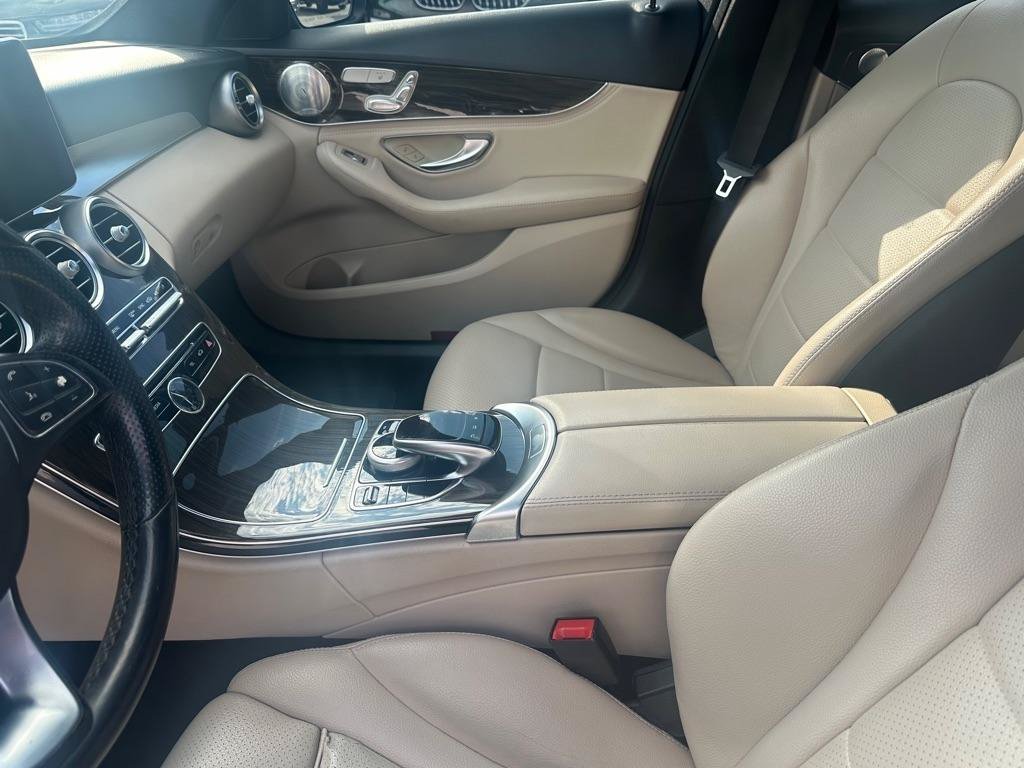 Used 2015 Mercedes-Benz C 300 4MATIC Sedan image 10