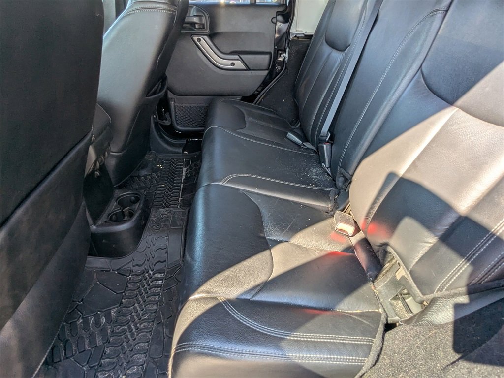 Used 2018 Jeep Wrangler Unlimited Sahara image 17