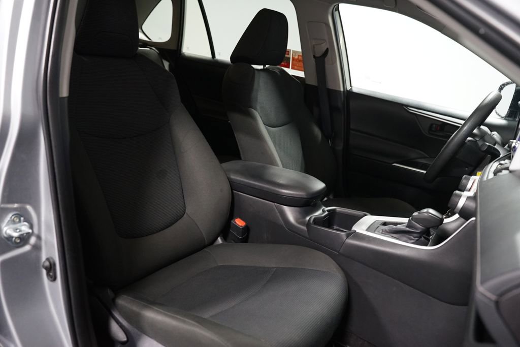 Certified 2025 Toyota RAV4 LE image 27