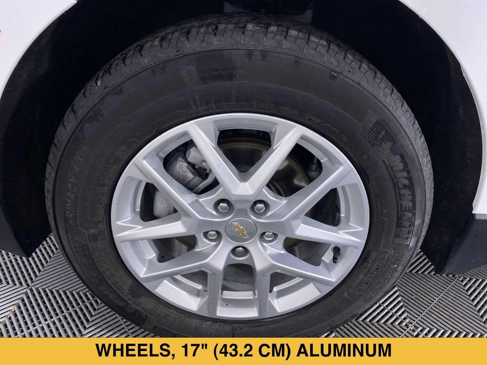 Certified 2024 Chevrolet Equinox LT FWD image 14