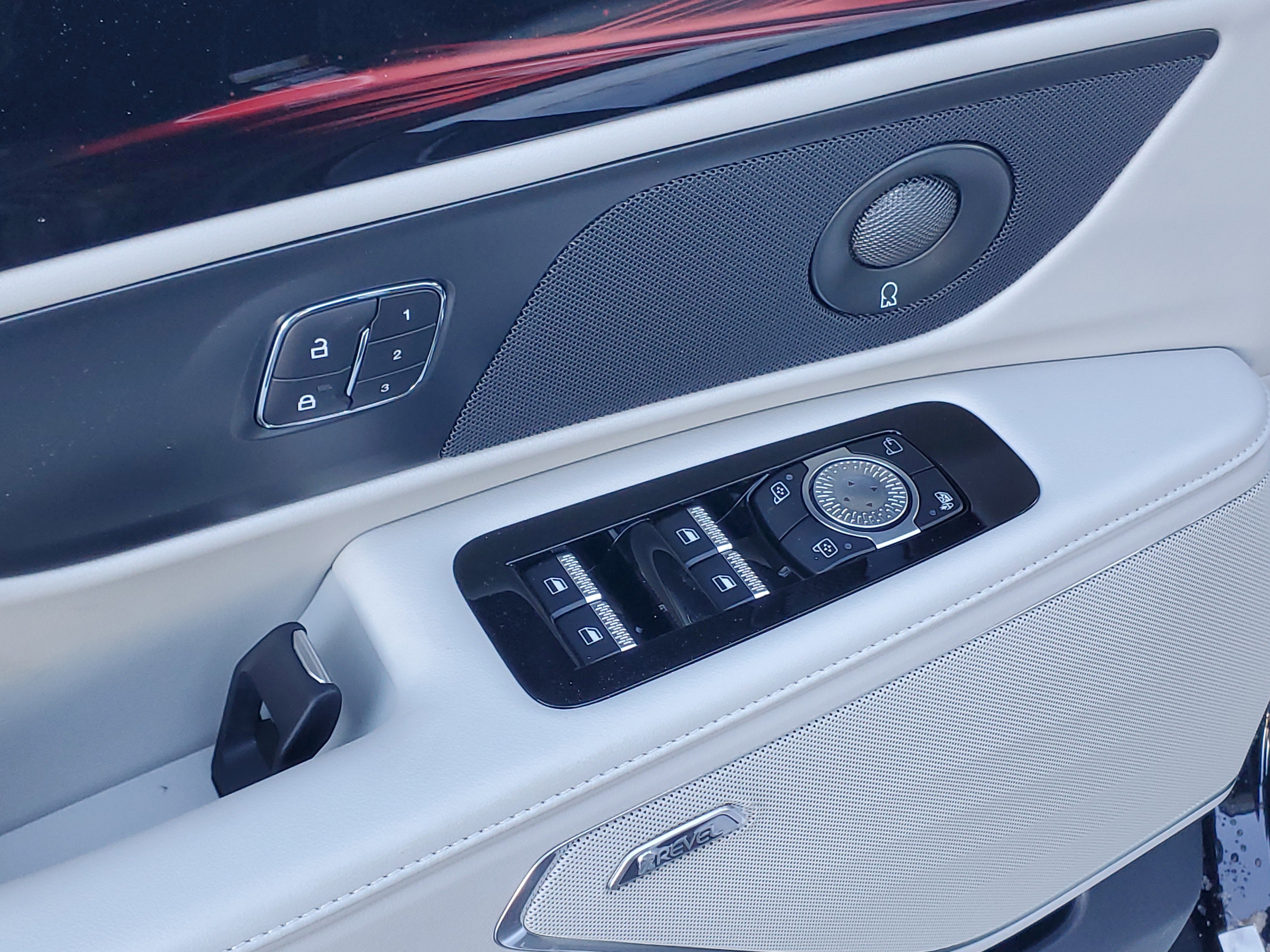 New 2026 Lincoln Nautilus Reserve image 9