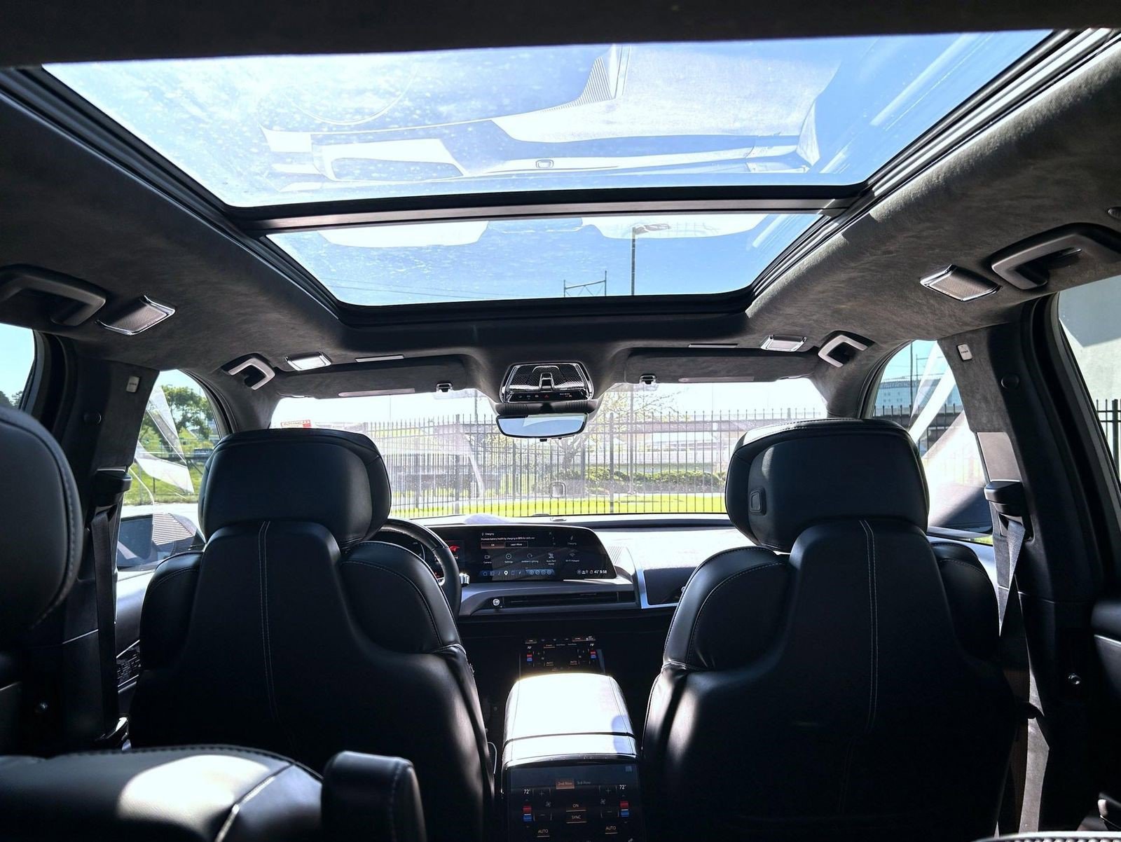 Certified 2026 Cadillac Vistiq Platinum AWD/4WD image 22