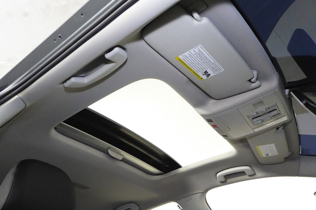 Used 2017 Volkswagen Golf S image 18