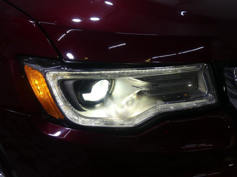 Used 2020 Jeep Grand Cherokee Overland image 15