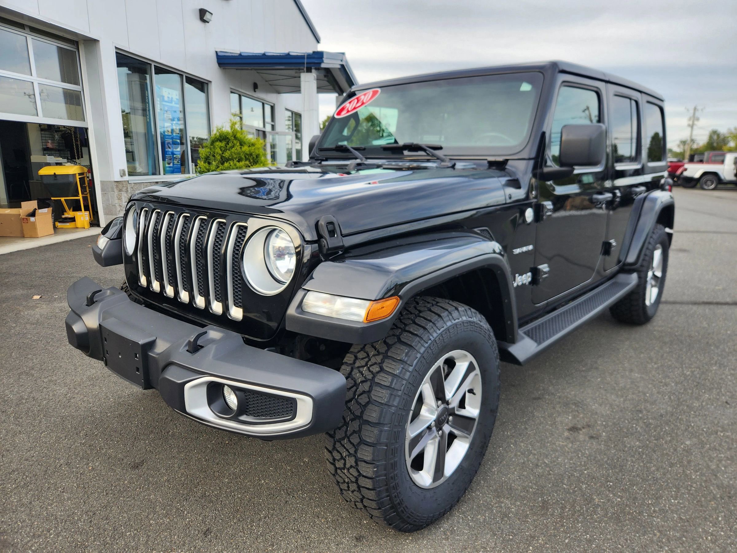 Used 2020 Jeep Wrangler Unlimited Sahara image 5