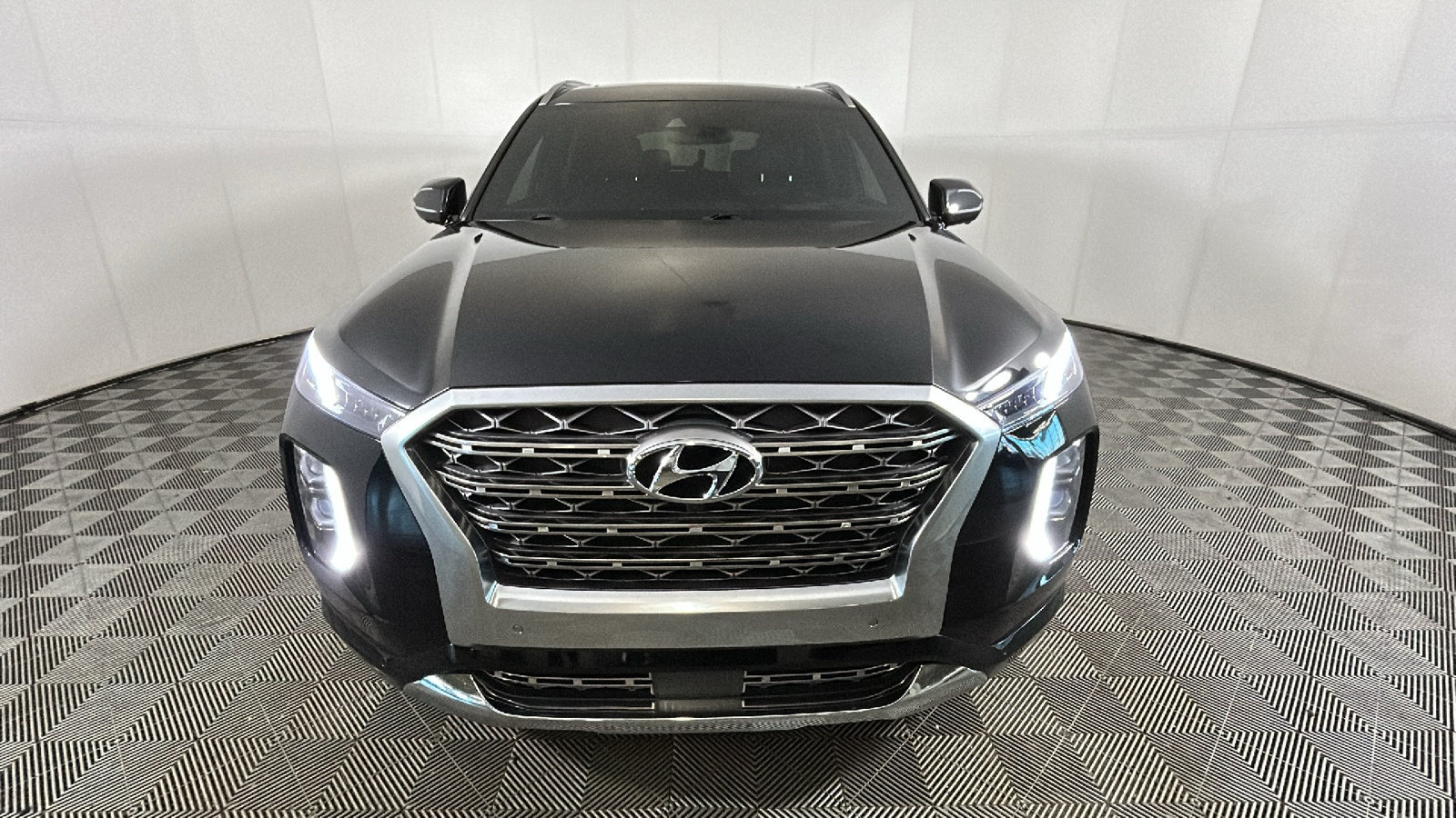 Used 2020 Hyundai Palisade Limited FWD image 9