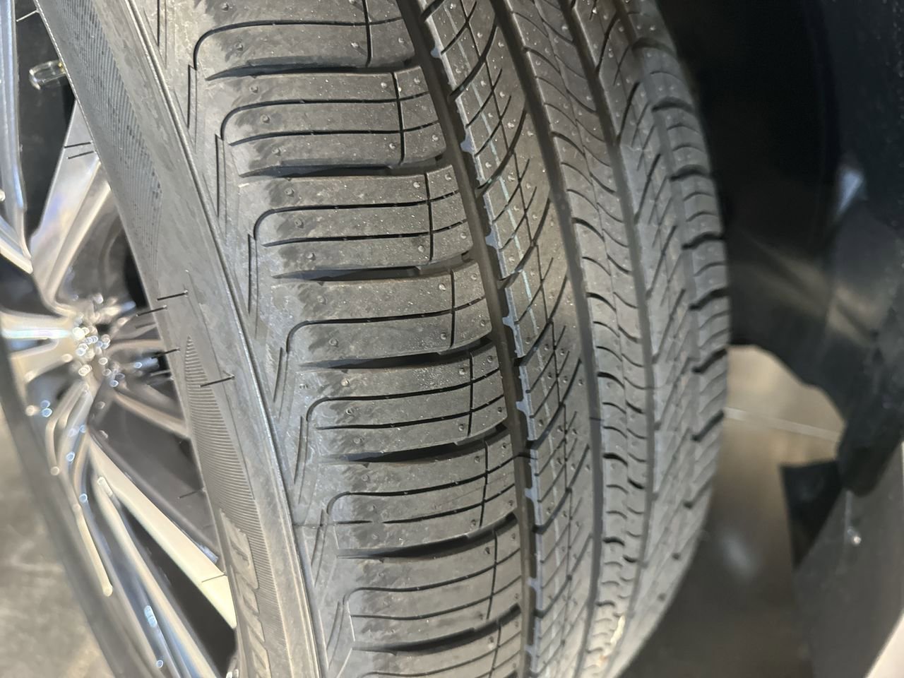 Used 2024 INFINITI QX60 Autograph w/ Cargo Package image 11