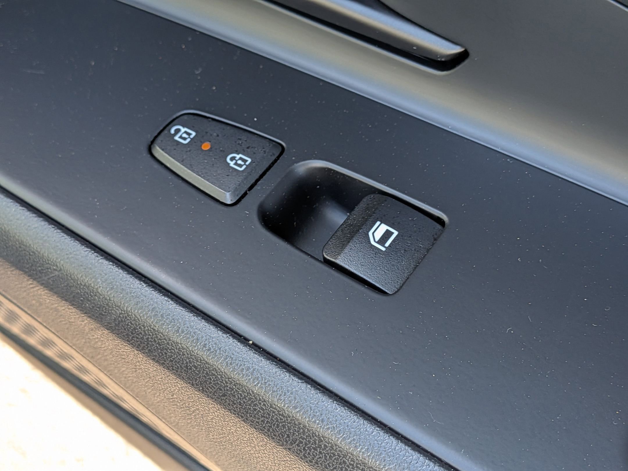 Used 2025 Hyundai Elantra Limited image 36