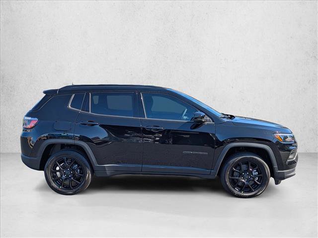 New 2026 Jeep Compass Latitude image 4