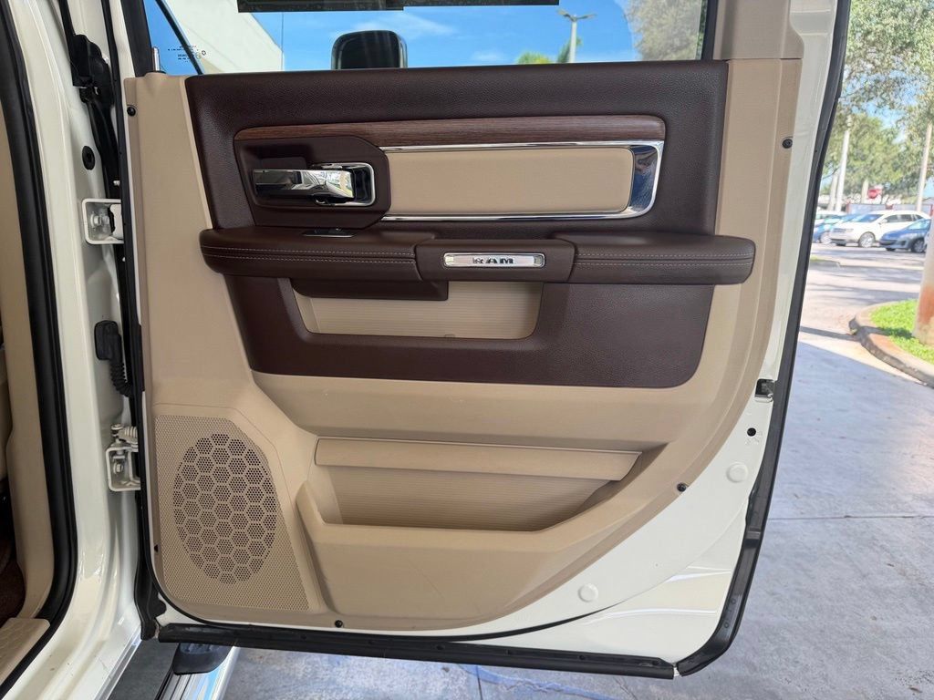 Used 2018 RAM 3500 Laramie RWD image 35