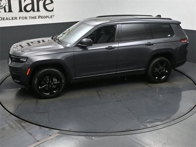 Used 2025 Jeep Grand Cherokee L Limited w/ Black Appearance Package image 60