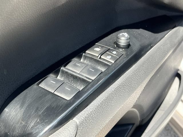Used 2025 Toyota Camry SE FWD image 28