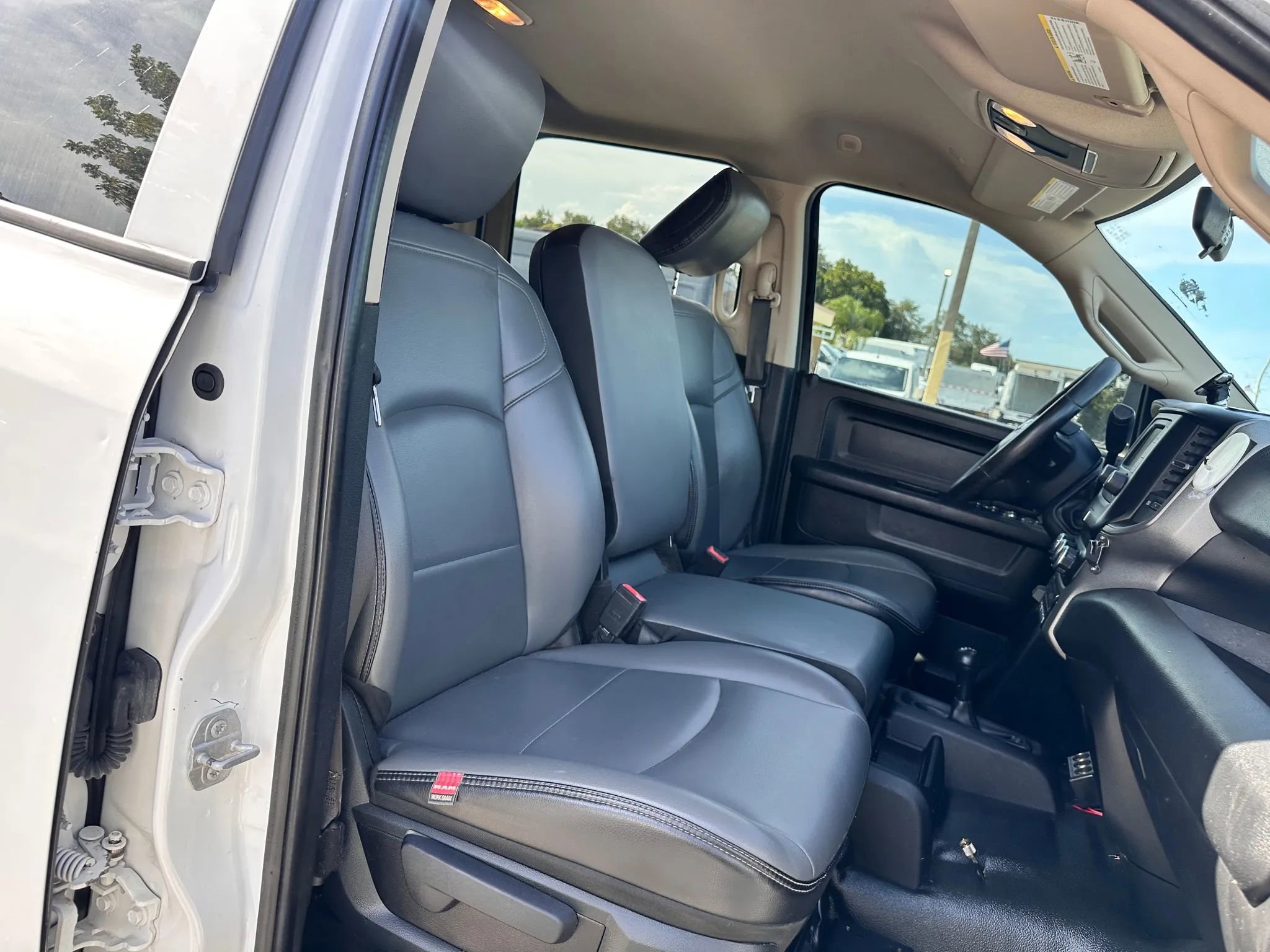 Used 2019 RAM 2500 Tradesman w/ Chrome Appearance Group image 20
