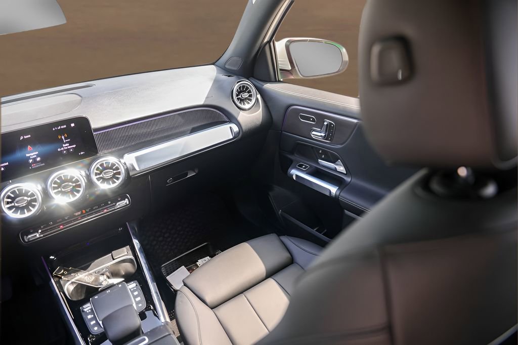 Used 2023 Mercedes-Benz EQB 350 4MATIC SUV image 28