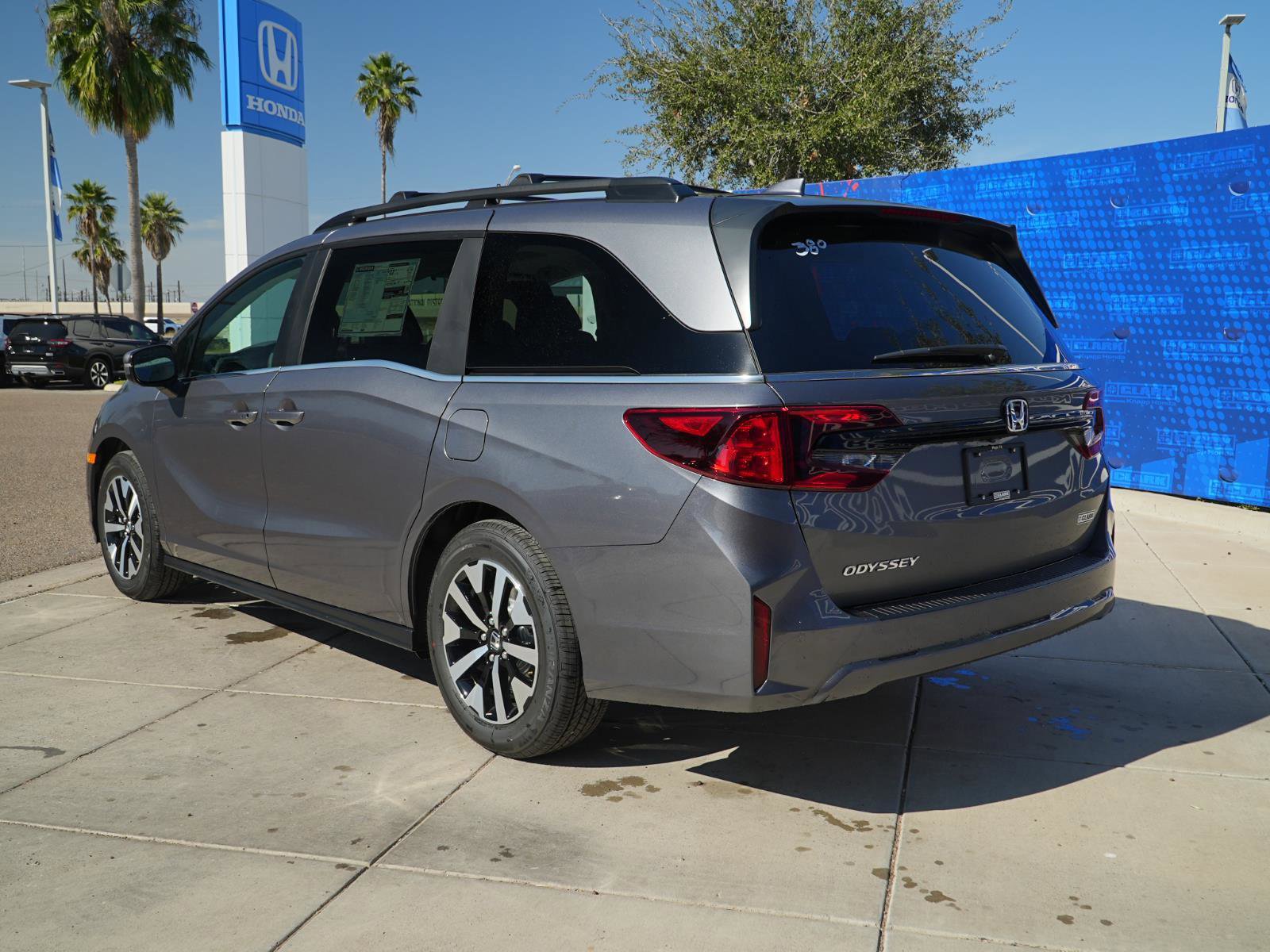 New 2026 Honda Odyssey EX-L image 9