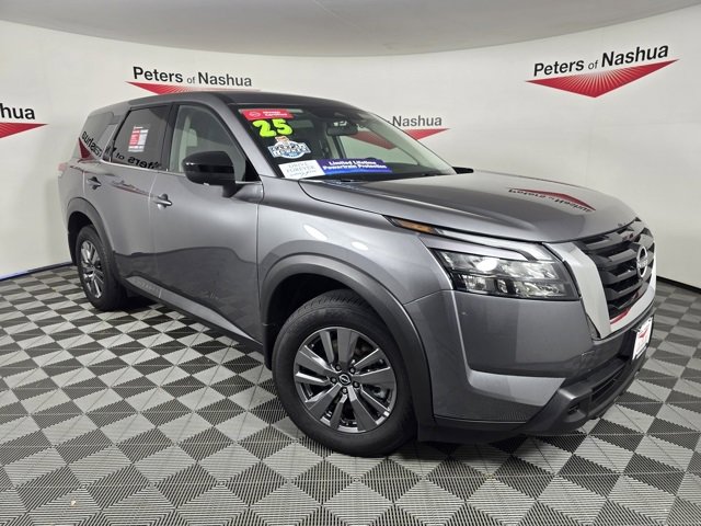 Certified 2025 Nissan Pathfinder S image 1