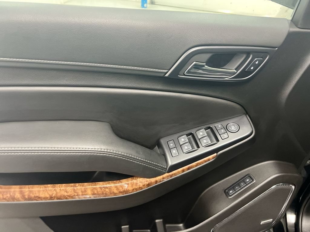 Used 2019 Chevrolet Tahoe Premier AWD/4WD image 22