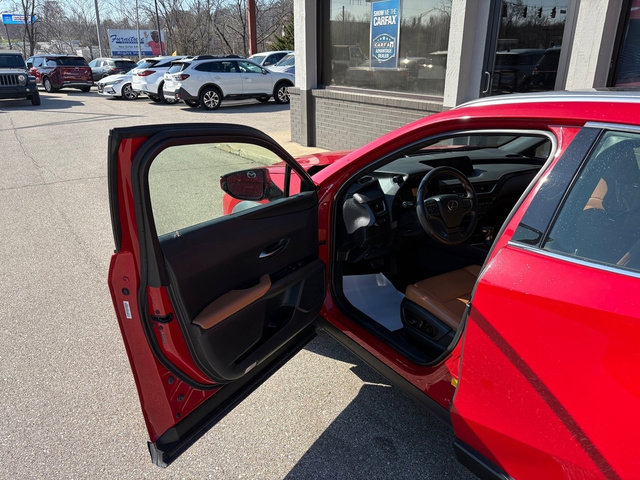 Used 2021 Lexus UX 250h w/ Premium Package image 9