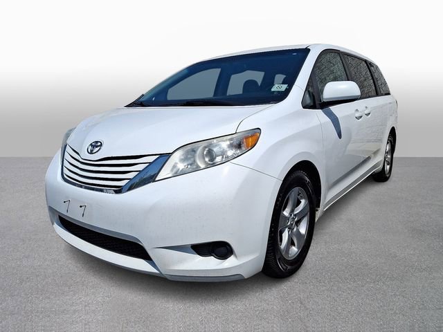 Used 2017 Toyota Sienna LE