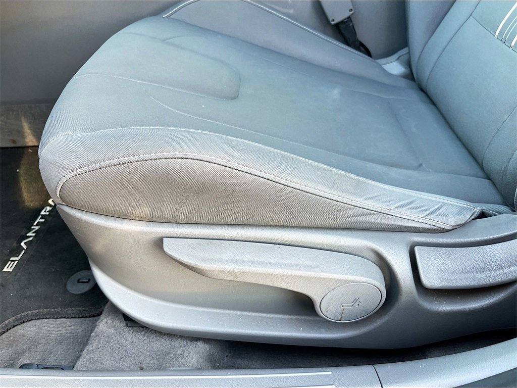 Used 2023 Hyundai Elantra SEL w/ Convenience Package image 19