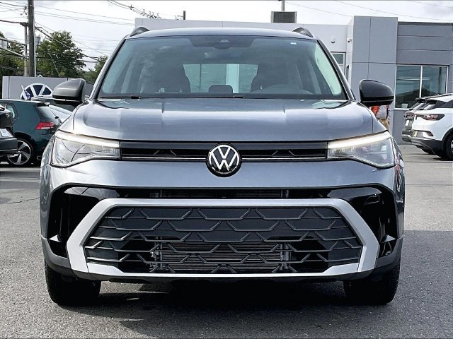 New 2027 Volkswagen Taos S FWD image 4