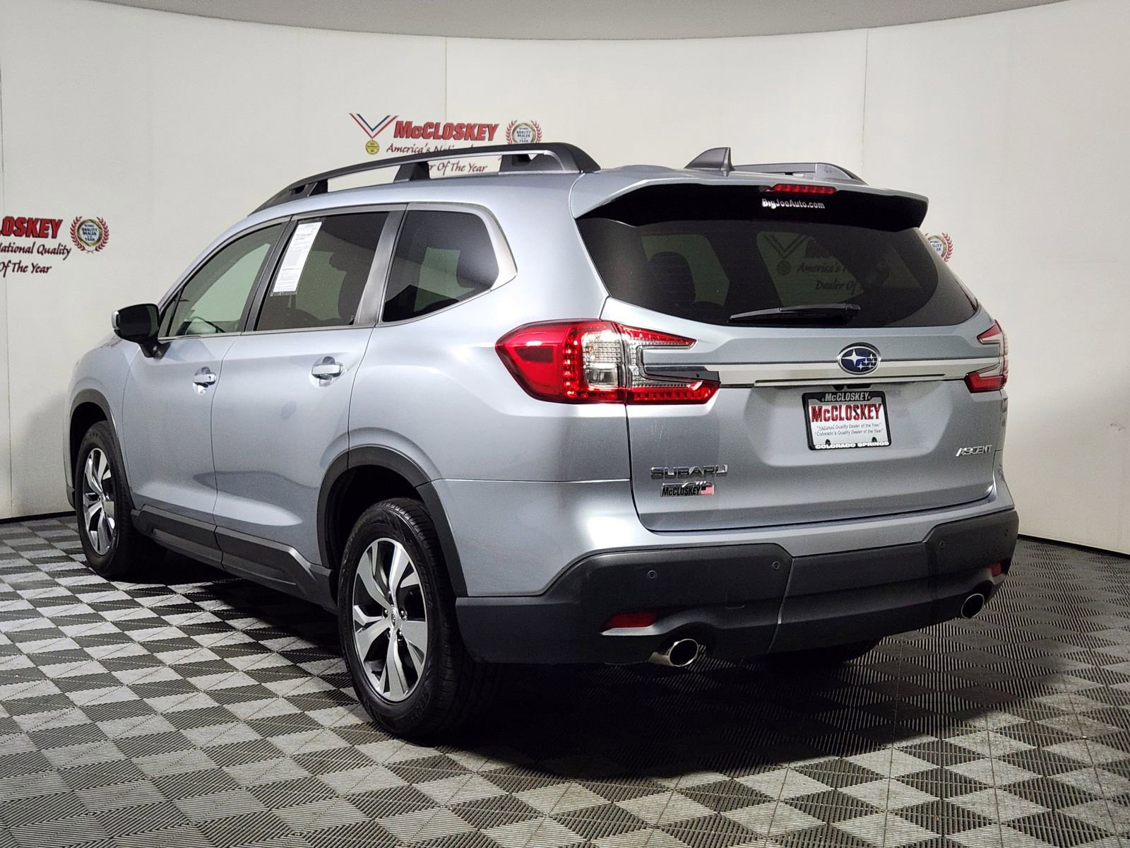 Used 2024 Subaru Ascent Premium w/ Convenience Package image 5