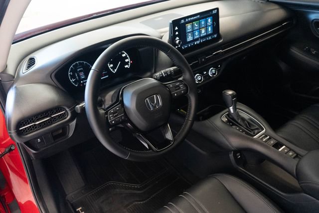 Used 2024 Honda HR-V EX-L image 3
