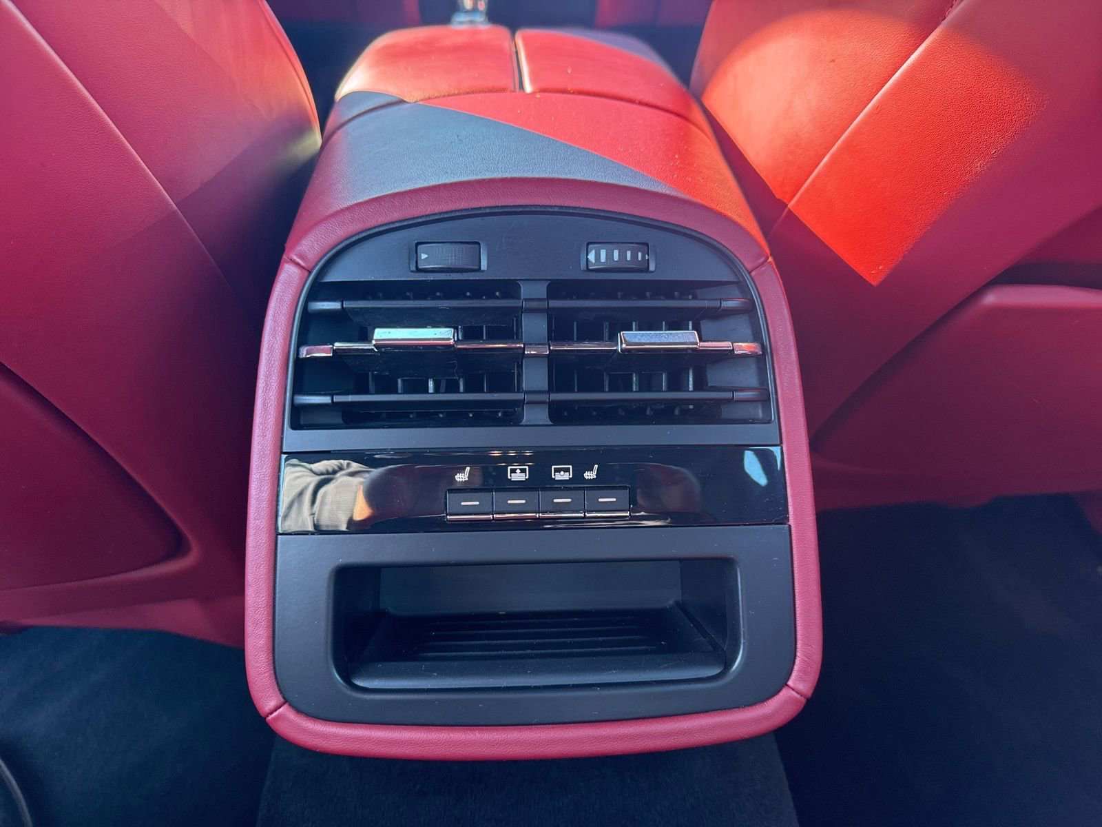 Used 2018 Maserati Quattroporte S GranLusso image 10