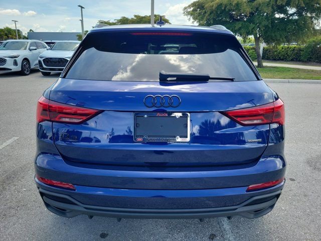 Certified 2025 Audi Q3 2.0T Premium w/ Convenience Package AWD/4WD image 6
