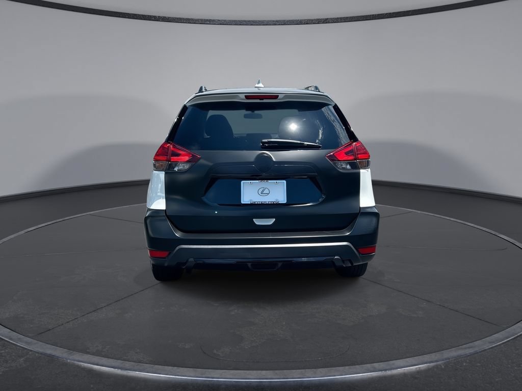 Used 2017 Nissan Rogue SV FWD image 16