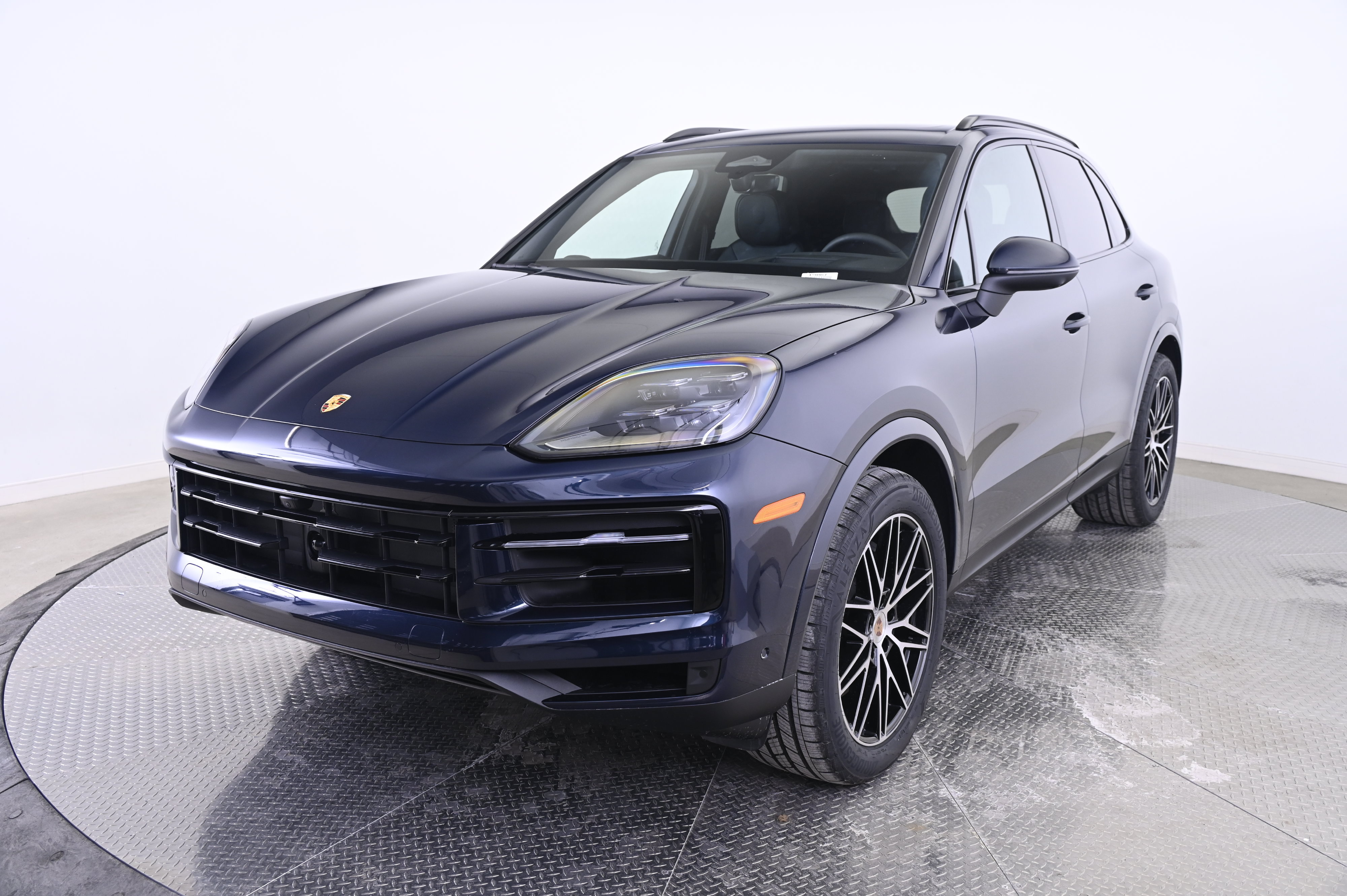 Certified 2026 Porsche Cayenne AWD/4WD image 1