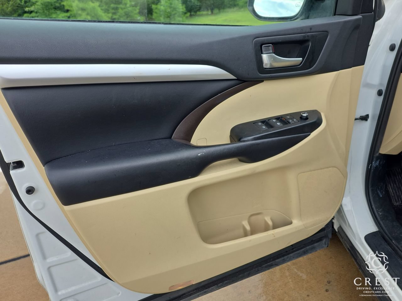 Used 2019 Toyota Highlander XLE FWD image 7