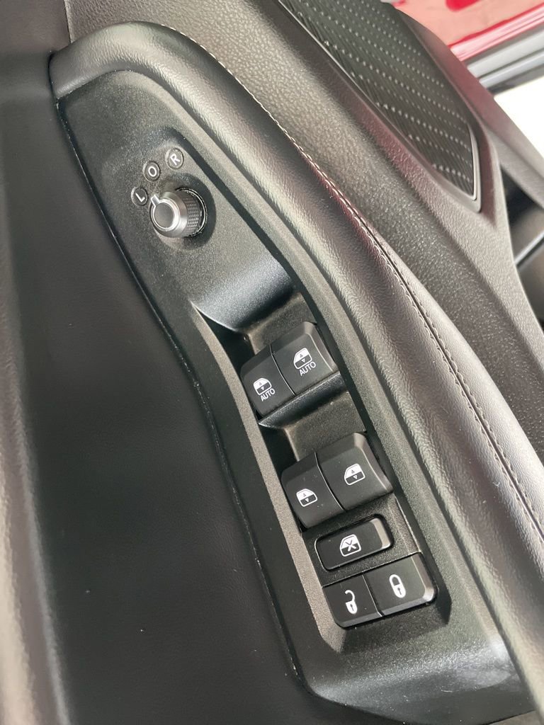 Used 2025 Jeep Grand Cherokee Altitude AWD/4WD image 9