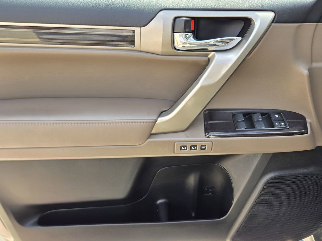 Used 2021 Lexus GX 460 Premium image 30